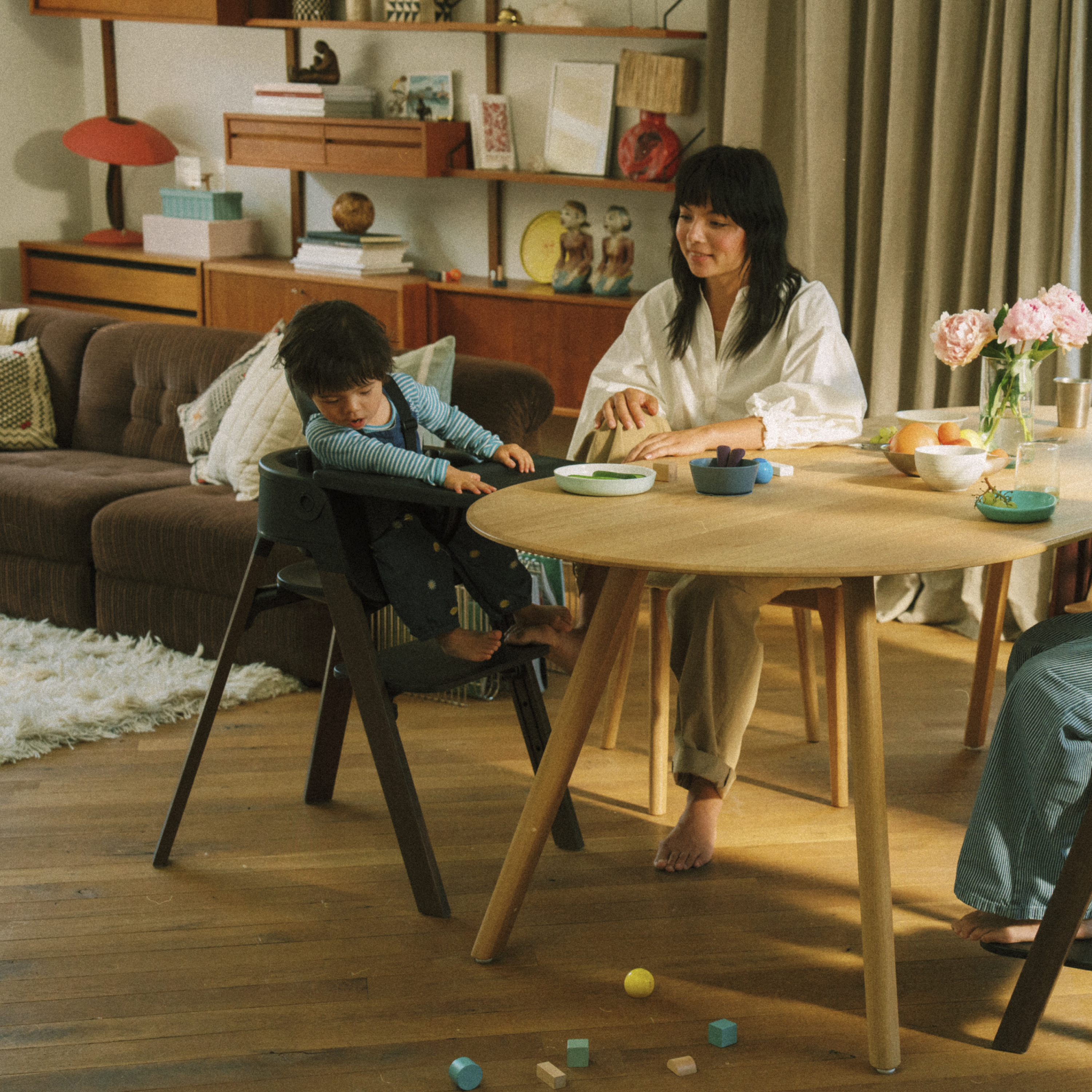 Steps™ | The convertible high chair that adapts with your child